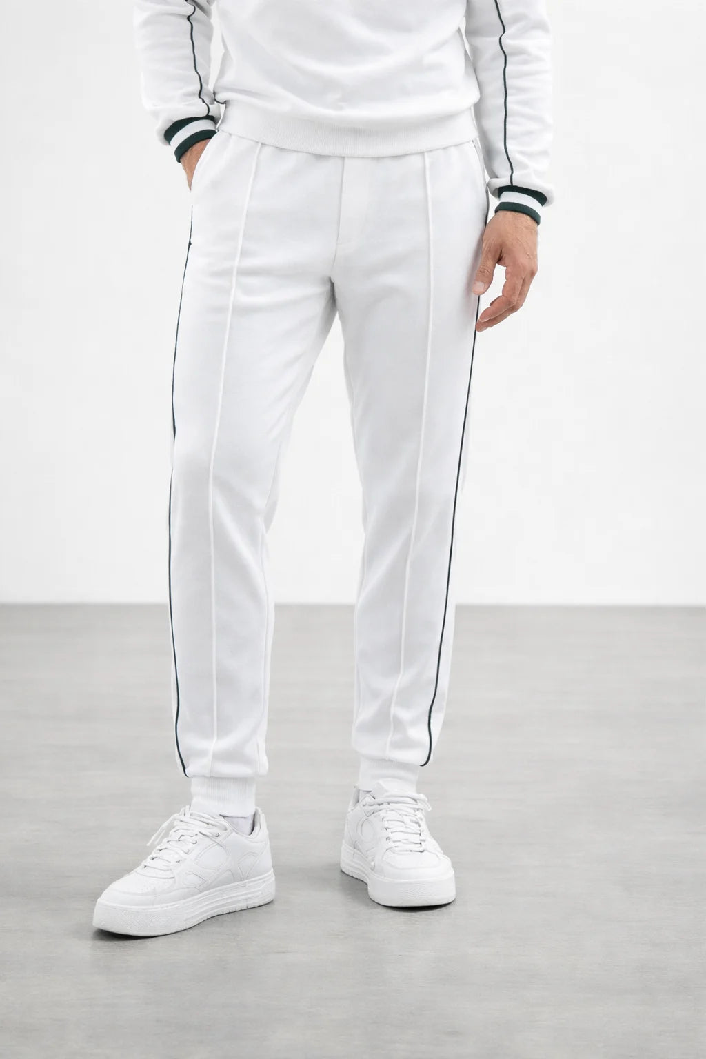 RIVIERA WHITE SUIT (Sweatshirt+Pants)